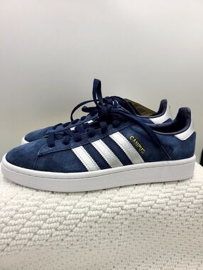 adidas Campus Low-Top Sneakers in Navy and White UNISEX